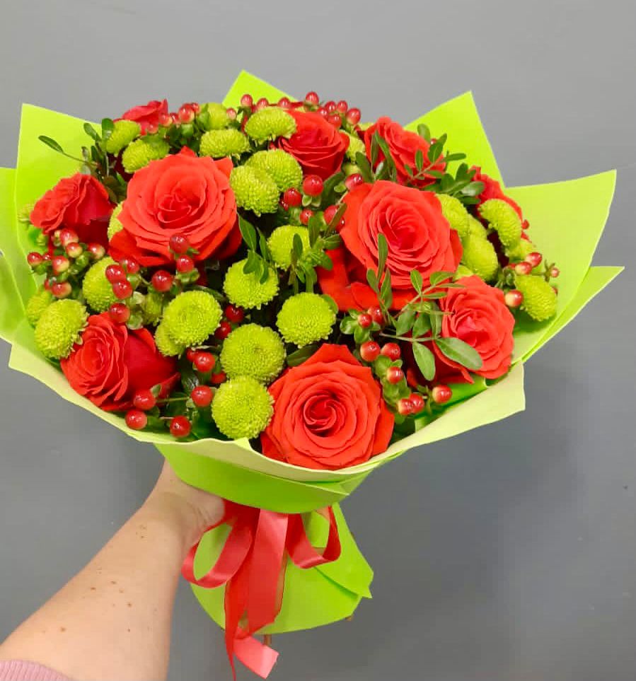 Букет цветов из: Хризантемы и Розы в Дмитриевском Республики Адыгея