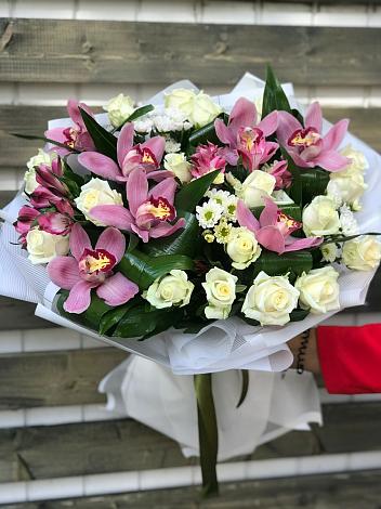 Букет цветов из: Розы и Хризантемы в Дмитриевском Республики Адыгея