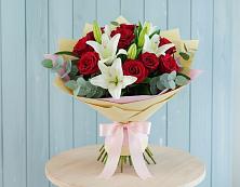 Букет цветов из:  Лилии и Розы в Дмитриевском Республики Адыгея