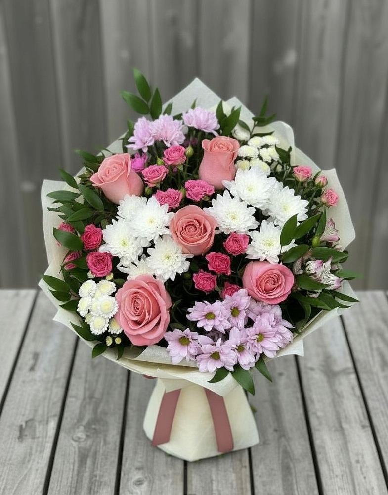 Букет цветов из: Альстромерии, Гвоздики, Розы и Хризантемы в Дмитриевском Республики Адыгея