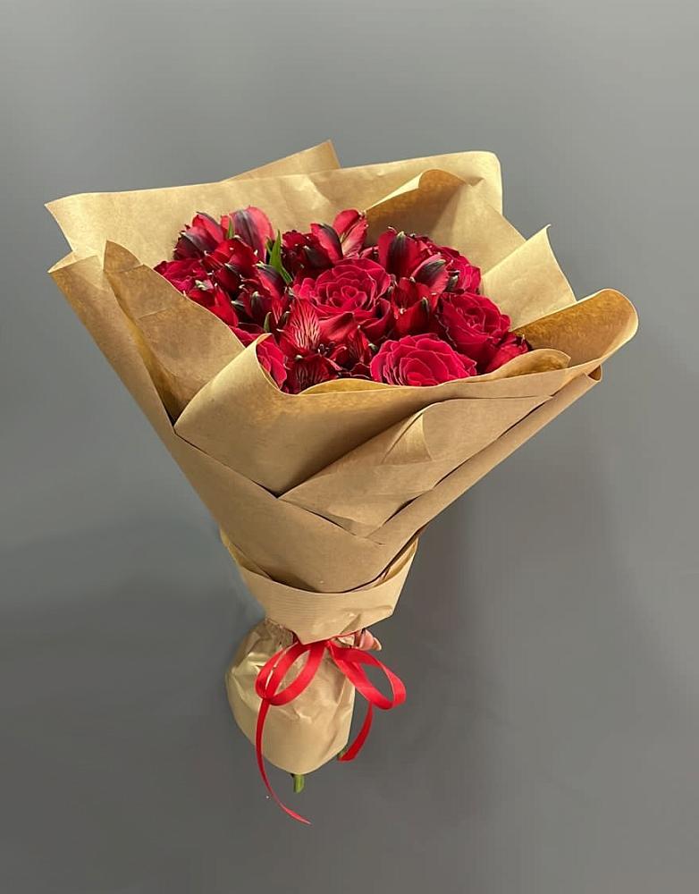 Букет цветов из: Альстромерии и Розы в Дмитриевском Республики Адыгея