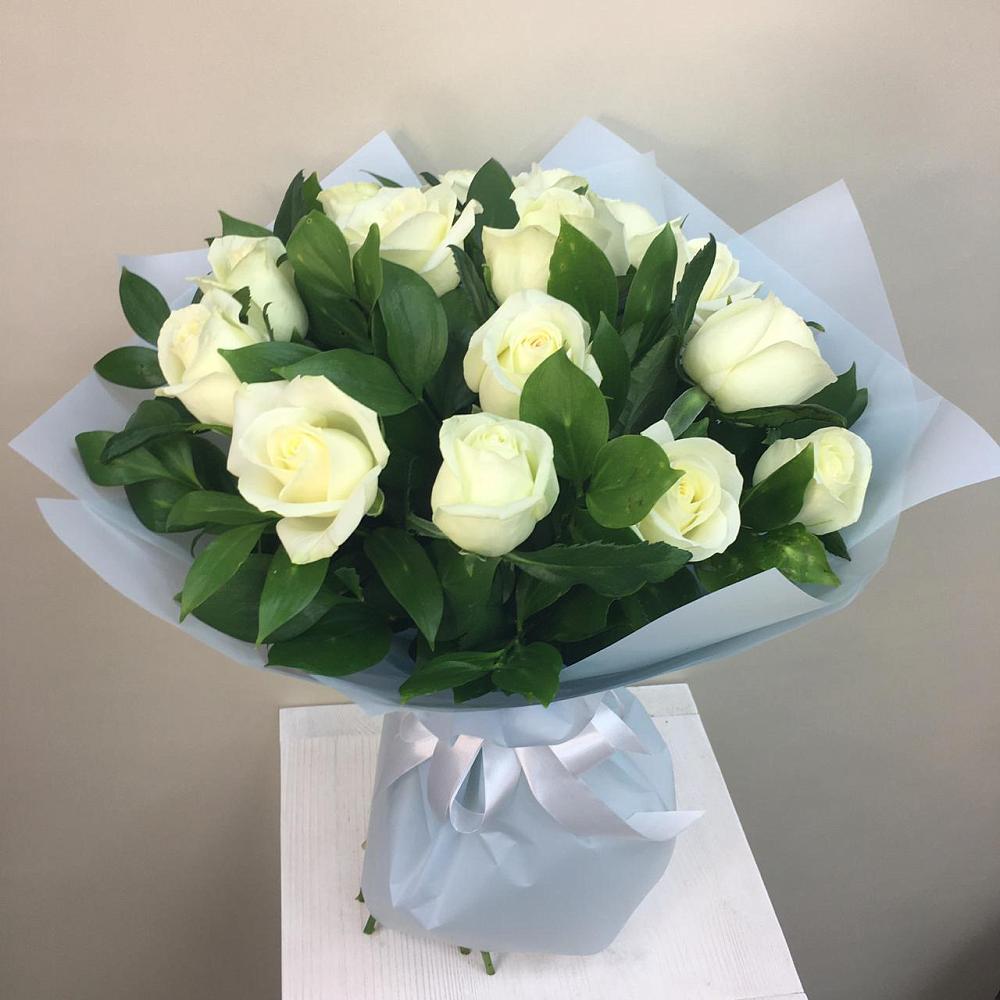Букет 15 Белых роз Проуд в Дмитриевском Республики Адыгея
