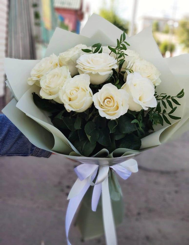 Букет Белые розы Проуд в Дмитриевском Республики Адыгея
