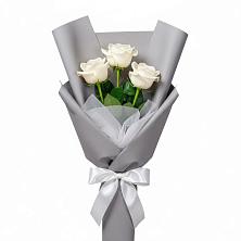 Букет 3 белые розы в Дмитриевском Республики Адыгея