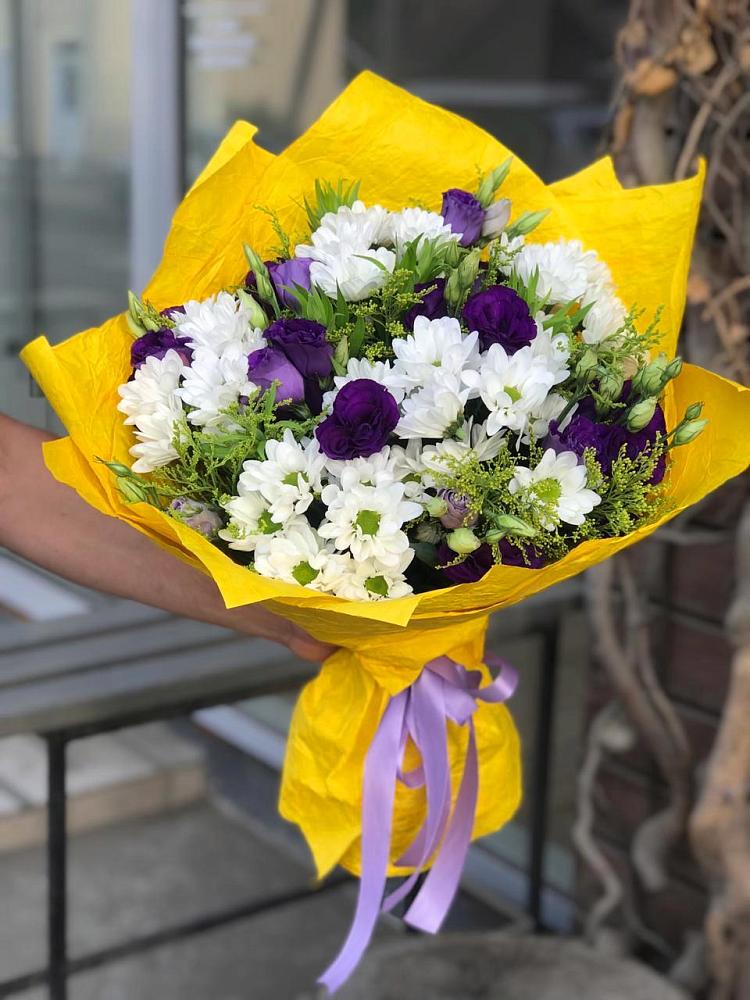Букет цветов из: Ирисы, Хризантемы и Ромашки в Дмитриевском Республики Адыгея