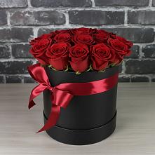 Цветочная композиция из Розы в шляпной коробке в Дмитриевском Республики Адыгея