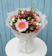 Букет цветов из:  Герберы, Альстромерии и Лизиантусы #REPLACE_PRED# Дмитриевском Республики Адыгея