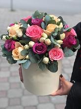Цветочная композиция из Розы в шляпной коробке #REPLACE_PRED# Дмитриевском Республики Адыгея