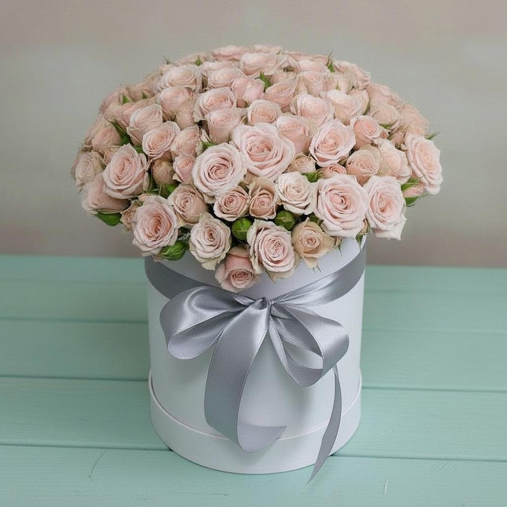 Цветочная композиция из Розы в шляпной коробке в Дмитриевском Республики Адыгея