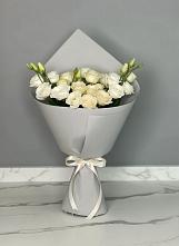 Букет цветов из:  Розы и Лизиантусы в Дмитриевском Республики Адыгея